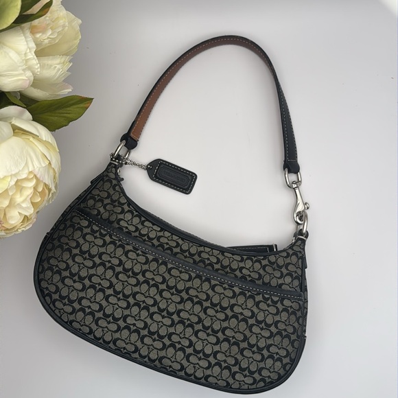Coach Signature Baggette Pouchette 6623 - Picture 1 of 14